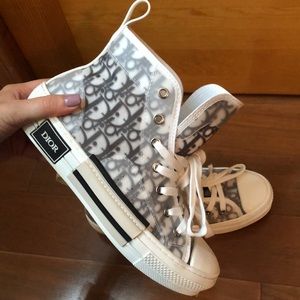 Dior High Top B23